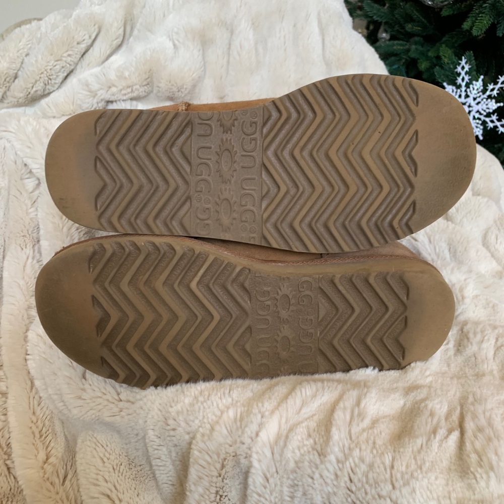UGG Classic II Genuine Shearling Lined Tall Boot - Picture 2 of 6